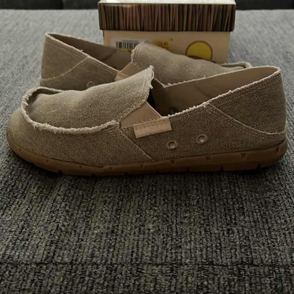 Slip on shoes - Picture 3 of 4